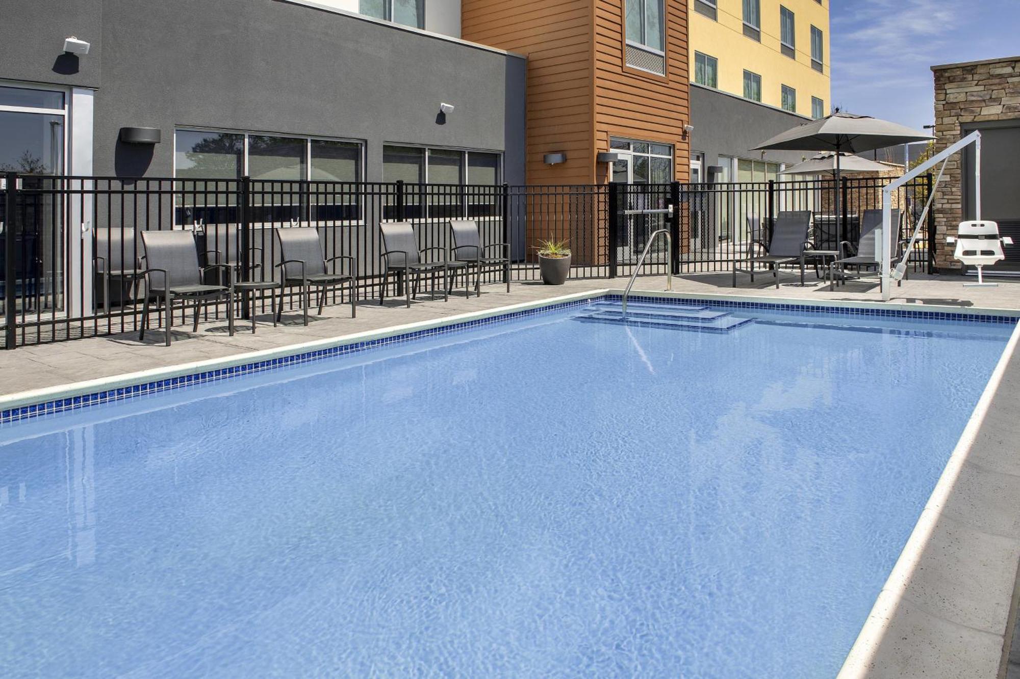 Fairfield Inn & Suites By Marriott Santa Rosa רונרט פארק מראה חיצוני תמונה